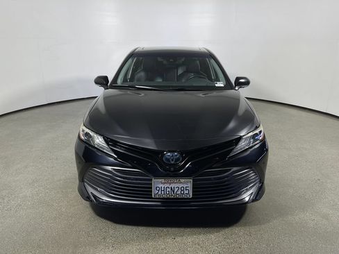 Certified 2019 Toyota Camry XLE w/ Driver Assist Package FWD image 8