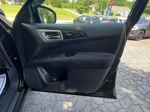 Used 2015 Nissan Pathfinder SV AWD/4WD image 28
