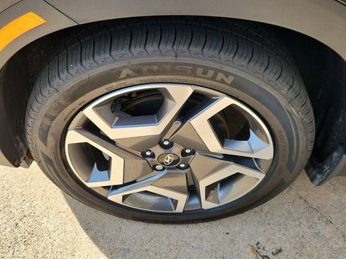 Used 2024 Hyundai Palisade Limited image 10