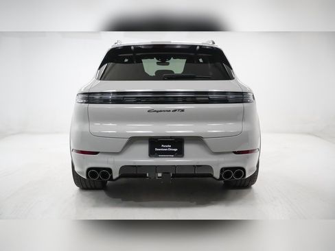New 2026 Porsche Cayenne GTS image 11