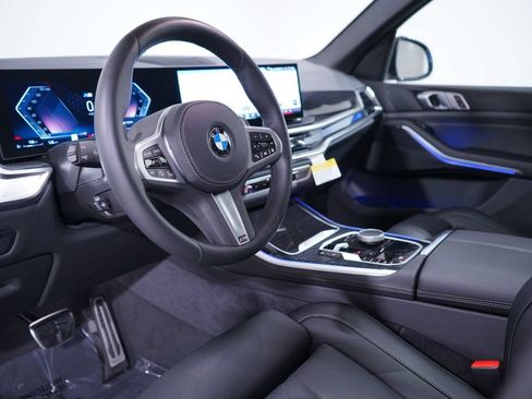 Used 2026 BMW X5 xDrive40i w/ M Sport Package AWD/4WD image 6