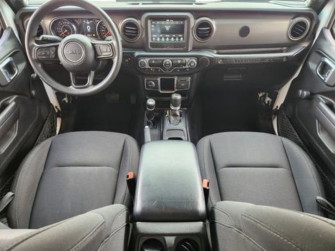 Certified 2022 Jeep Wrangler Sport AWD/4WD image 23