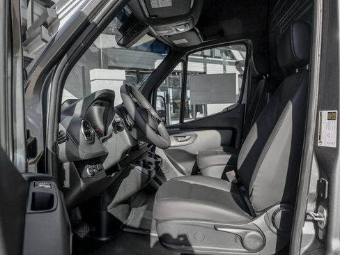 Used 2026 Mercedes-Benz Sprinter 2500 image 11