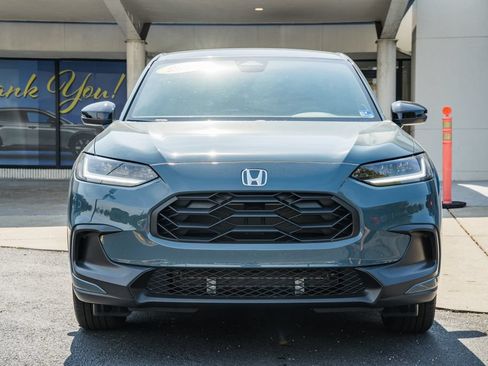 Certified 2025 Honda HR-V Sport image 2