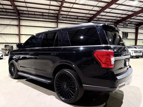 Used 2024 Ford Expedition XLT RWD image 7