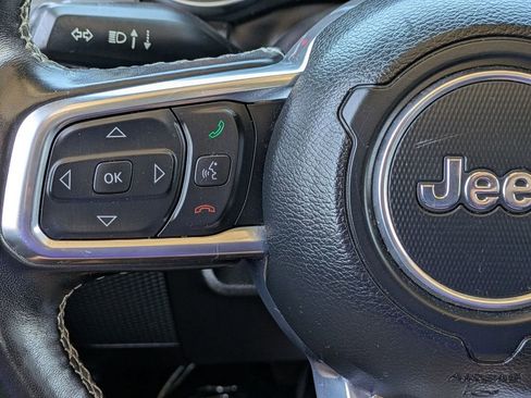 Used 2022 Jeep Wrangler Unlimited Sahara w/ Cold Weather Group AWD/4WD image 20