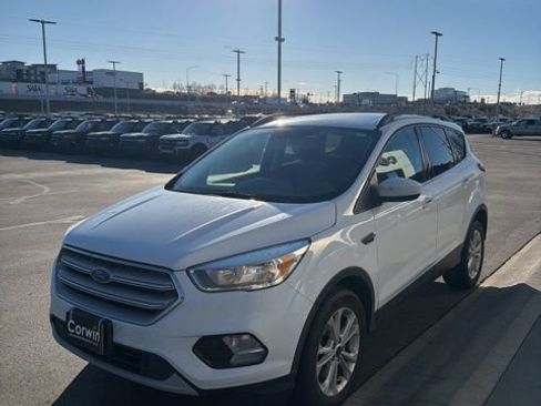 Used 2018 Ford Escape SE w/ SE Sync 3 Package image 5