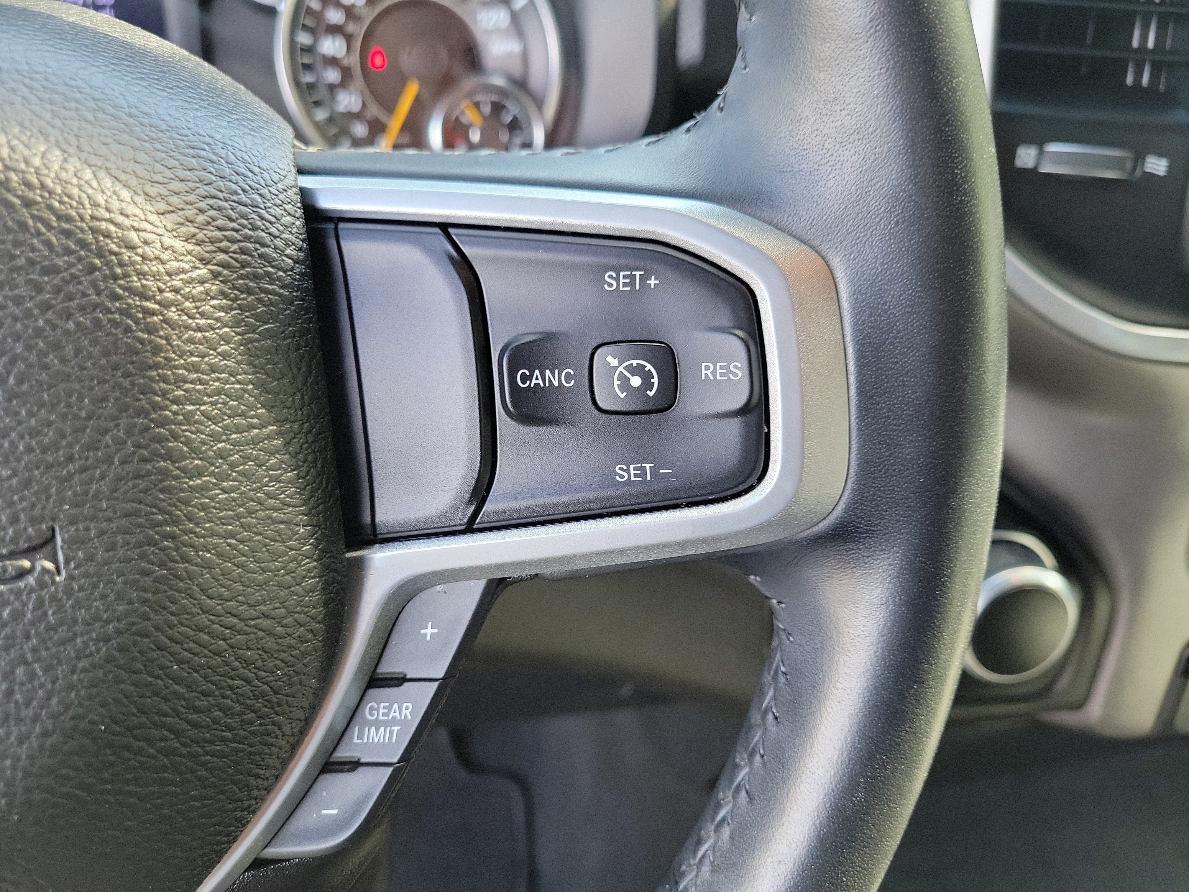 Used 2022 RAM 1500 Big Horn AWD/4WD image 29