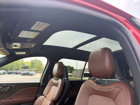 Used 2025 Lincoln Aviator Reserve w/ Equipment Group 201A AWD/4WD image 13