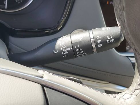 Certified 2023 Cadillac XT5 Premium Luxury FWD image 18