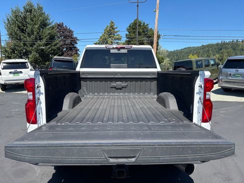 Used 2024 Chevrolet Silverado 2500 LTZ w/ LTZ Convenience Package image 25