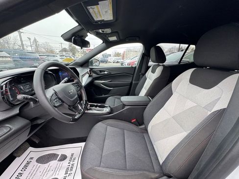 Used 2024 Chevrolet Trax RS w/ Driver Confidence Package image 20