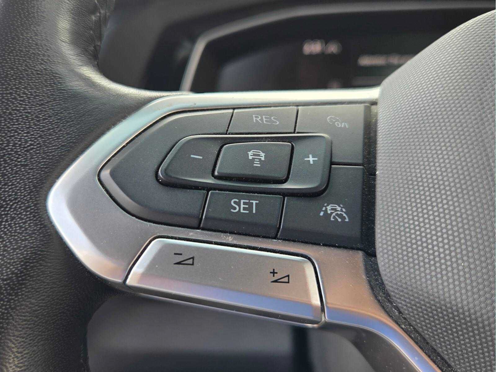 Used 2024 Volkswagen Jetta Sport FWD image 26