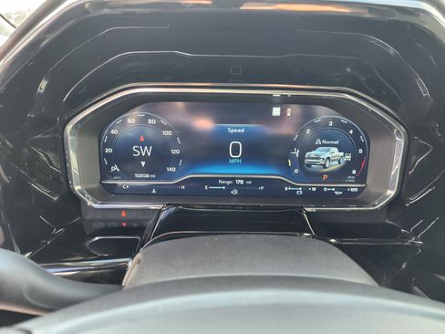 Used 2023 Chevrolet Silverado 1500 LTZ AWD/4WD image 9