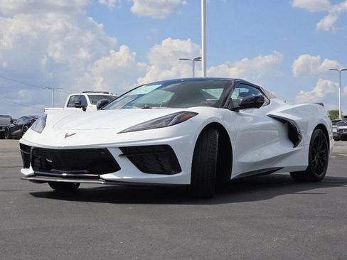 Used 2024 Chevrolet Corvette Stingray Premium Conv w/ Z51 Performance Package RWD image 15