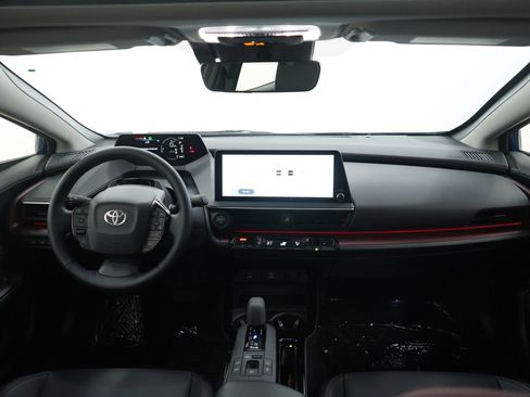 Used 2026 Toyota Prius Plug-In Hybrid image 13