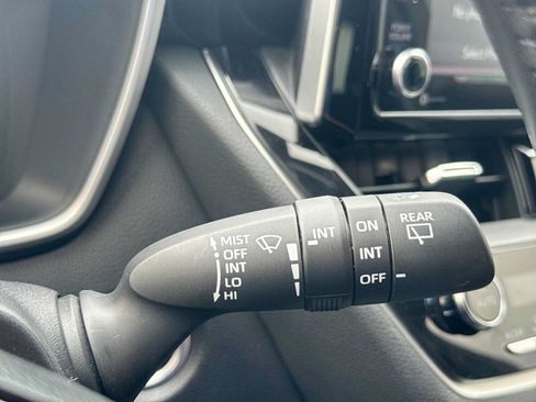 Used 2021 Toyota Corolla SE FWD image 24