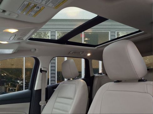 Used 2018 Ford Escape SEL image 18