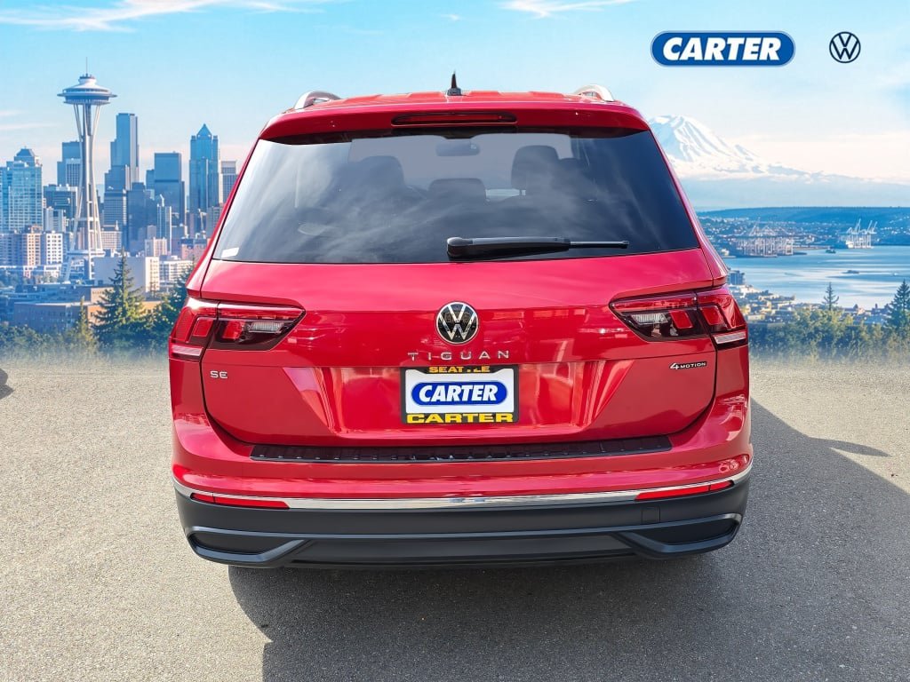 Used 2024 Volkswagen Tiguan SE AWD/4WD image 4
