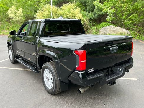 Used 2024 Toyota Tacoma SR5 AWD/4WD image 3