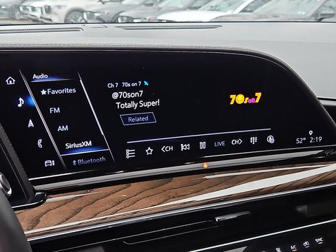 Certified 2024 Cadillac Escalade Sport Platinum w/ LPO, ONYX Package image 19