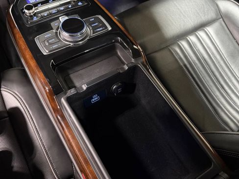 Used 2017 Genesis G90 3.3T Premium image 39