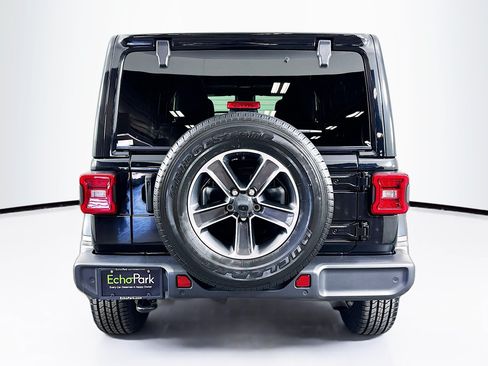 Used 2023 Jeep Wrangler Unlimited Sahara w/ Safety Group AWD/4WD image 7