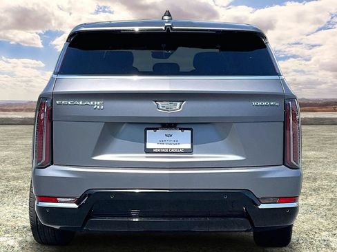 Certified 2026 Cadillac Escalade IQ Luxury 1 AWD/4WD image 6