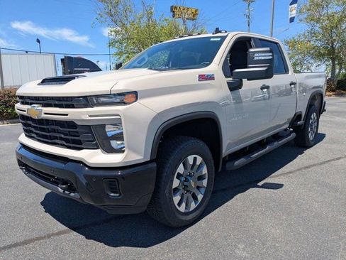 New 2026 Chevrolet Silverado 2500 Custom w/ Custom Value Package AWD/4WD image 7