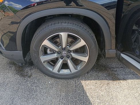Used 2023 Honda Pilot Elite image 9