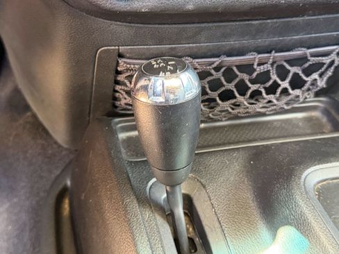 Used 2017 Jeep Wrangler Unlimited Sport w/ Connectivity Group AWD/4WD image 19