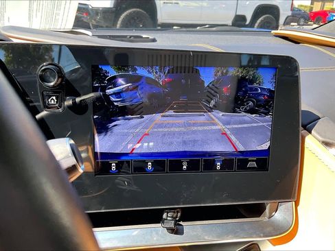 Used 2021 Chevrolet Corvette Stingray Premium Cpe w/ Z51 Performance Package image 22