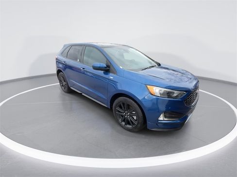 Used 2023 Ford Edge ST-Line image 2
