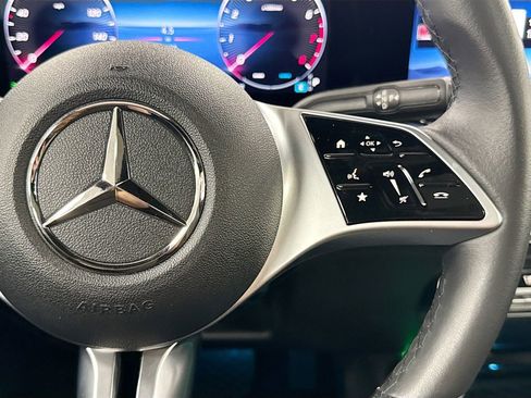 Certified 2025 Mercedes-Benz GLB 250 image 12