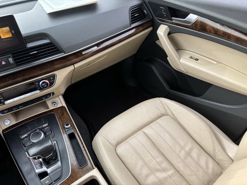 Used 2018 Audi Q5 2.0T Premium w/ Convenience Package image 14