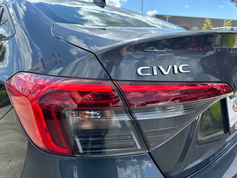 Used 2024 Honda Civic Sport image 10
