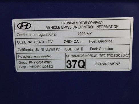 Used 2023 Hyundai Venue Limited FWD image 40