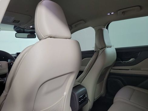 Certified 2022 Lincoln Corsair FWD image 14