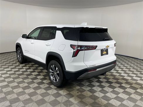 New 2026 Chevrolet Equinox LT image 18