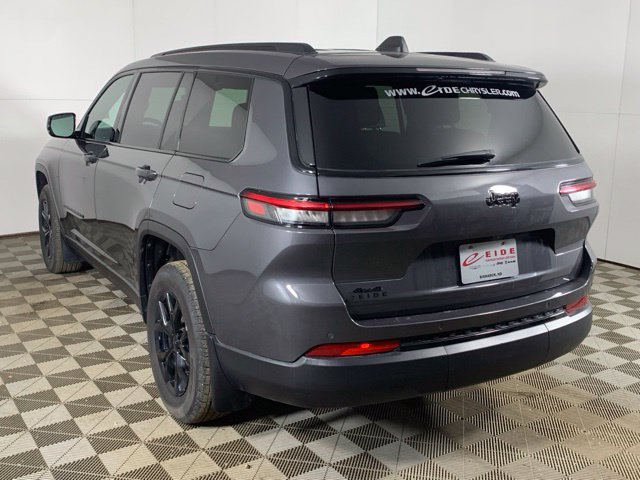 Used 2025 Jeep Grand Cherokee L Laredo AWD/4WD image 14