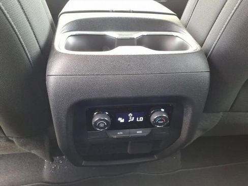 New 2026 Chevrolet Traverse LT w/ Enhanced Driving Package FWD image 18