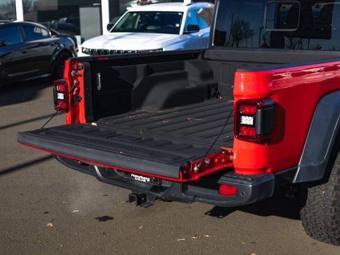 Used 2020 Jeep Gladiator Sport w/ Quick Order Package 24S image 8