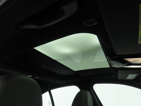 New 2026 BMW 330i Sedan w/ Convenience Package image 17