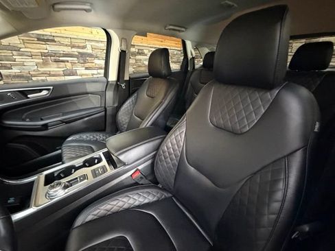 Used 2023 Ford Edge Titanium AWD/4WD image 15