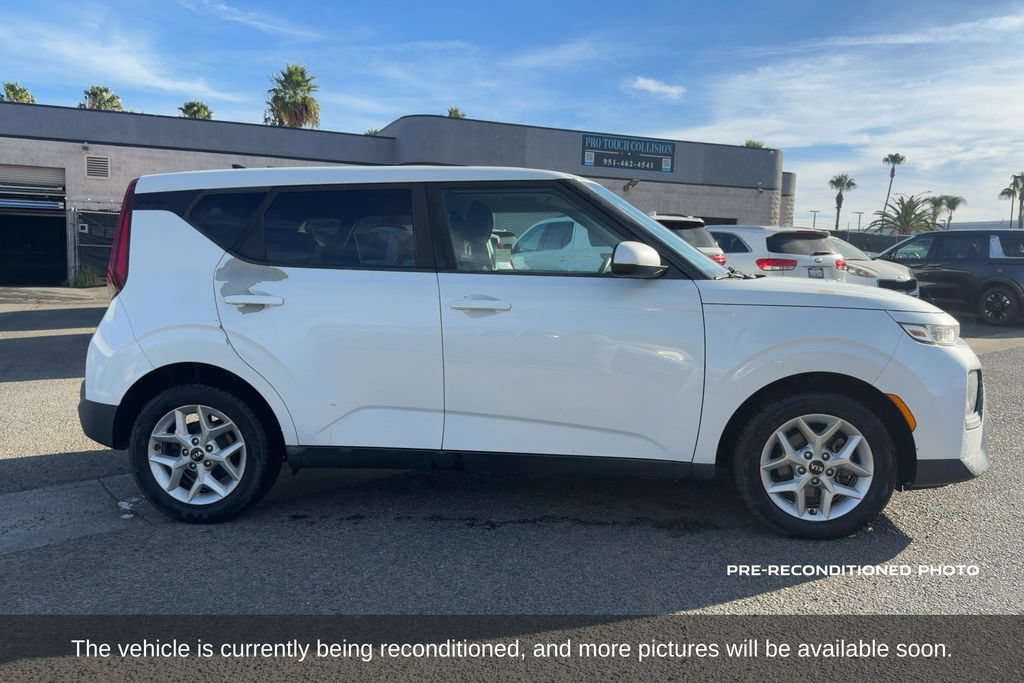 Used 2020 Kia Soul S FWD image 4