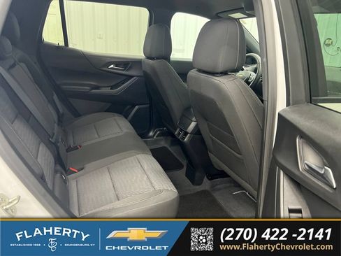 Used 2025 Chevrolet Equinox LT FWD image 13