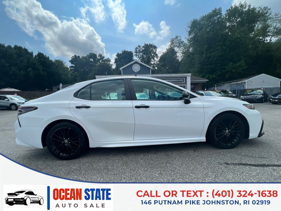 Used 2022 Toyota Camry SE w/ Convenience Package FWD image 7