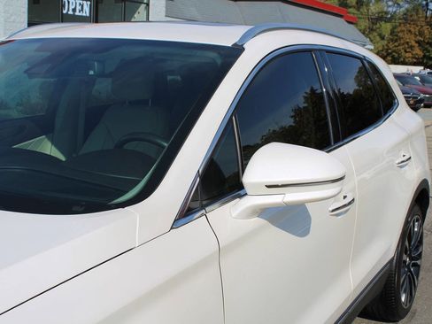 Used 2019 Lincoln MKC Reserve image 17