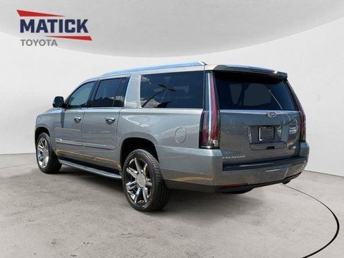Used 2017 Cadillac Escalade ESV Luxury AWD/4WD image 6