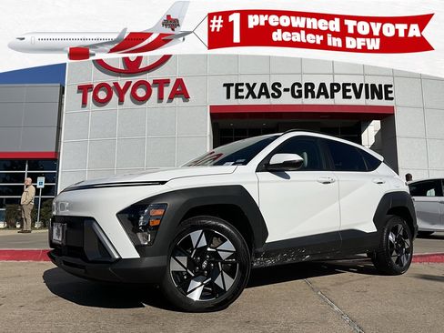 Used 2025 Hyundai Kona SEL image 1